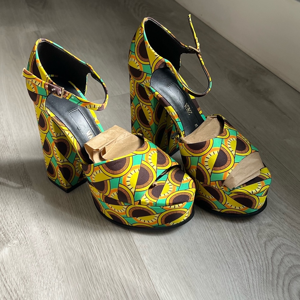 Zara Yellow and Brown Patterned Platform Heels